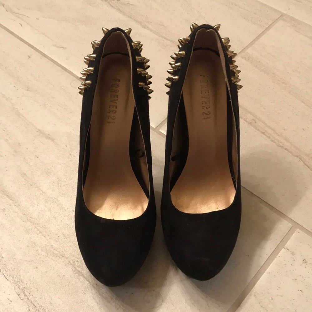 Studded black pumps
